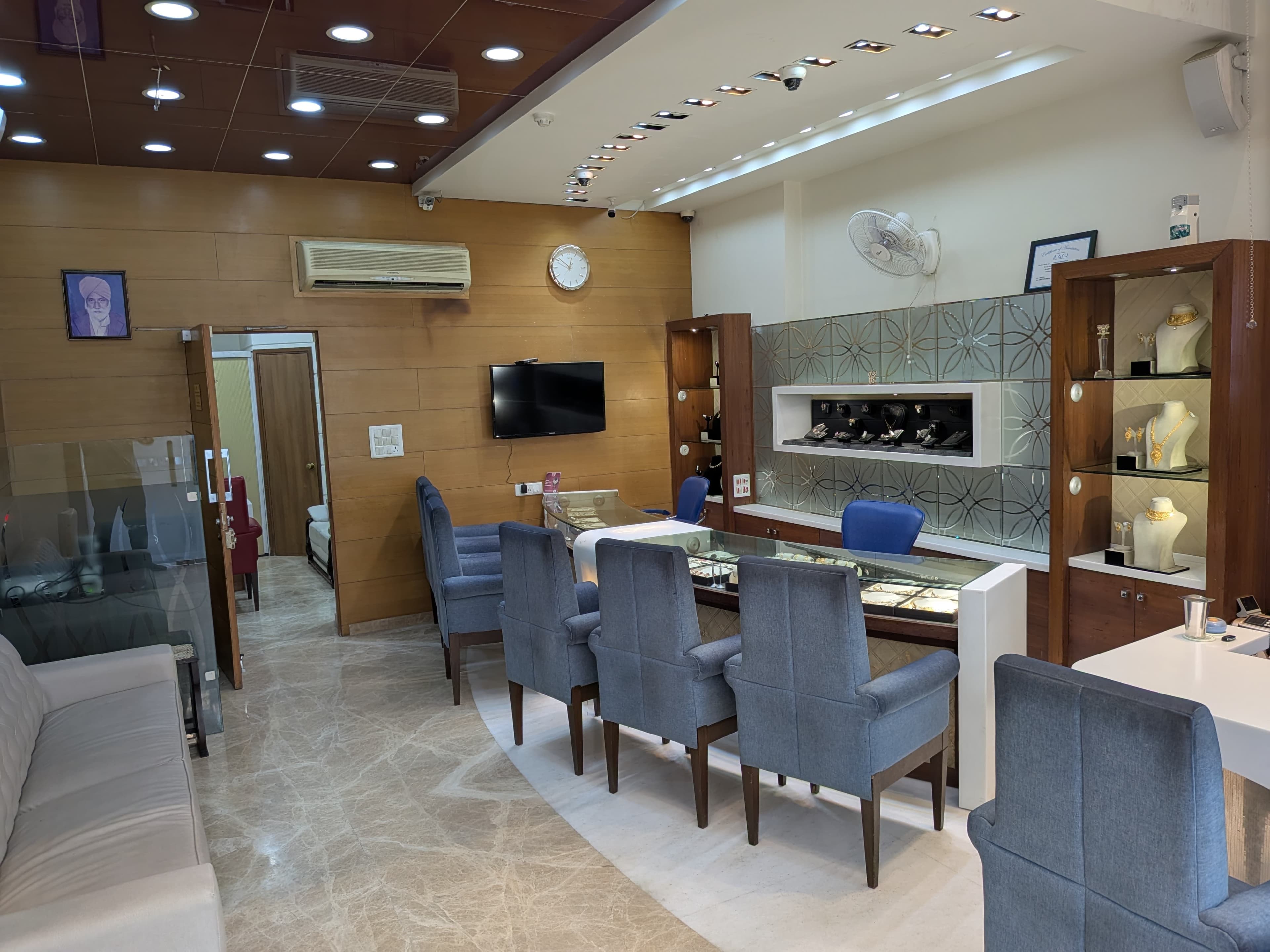 Chohan Ornaments storefront